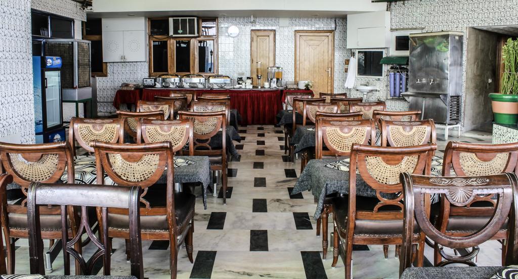 Hotel Arpit Palace Deli Exterior foto