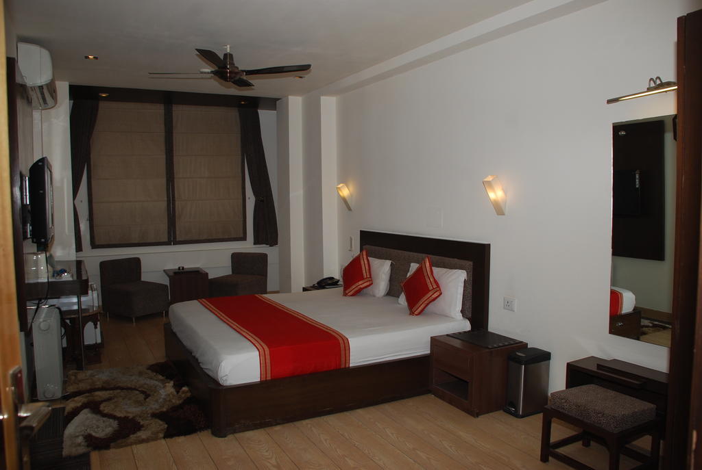 Hotel Arpit Palace Deli Exterior foto